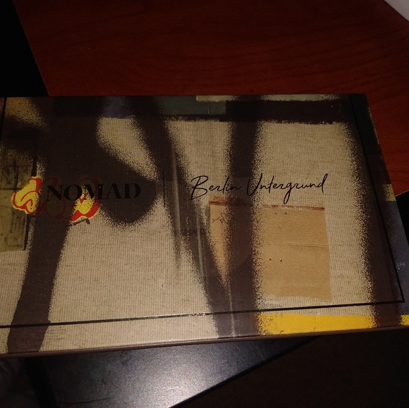 Makeup Bundle - Picture 2 of 8